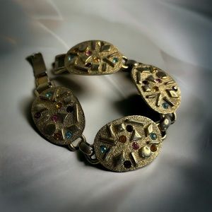 Sarah Coventry Suttana Bracelet Signed. Gold With Color Stones Artist Palette
